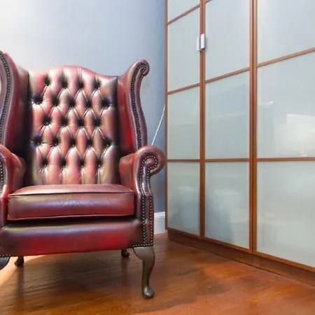 Amazing & Spacious Apt In Centrale شقة